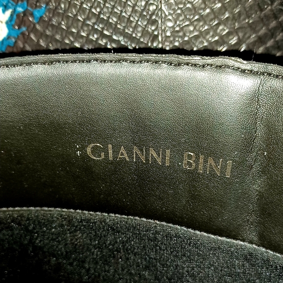 NEW Gianni Bini Kellbie Snake Animal Print Leather Black & Blue Boots SZ 7 - Picture 8 of 10